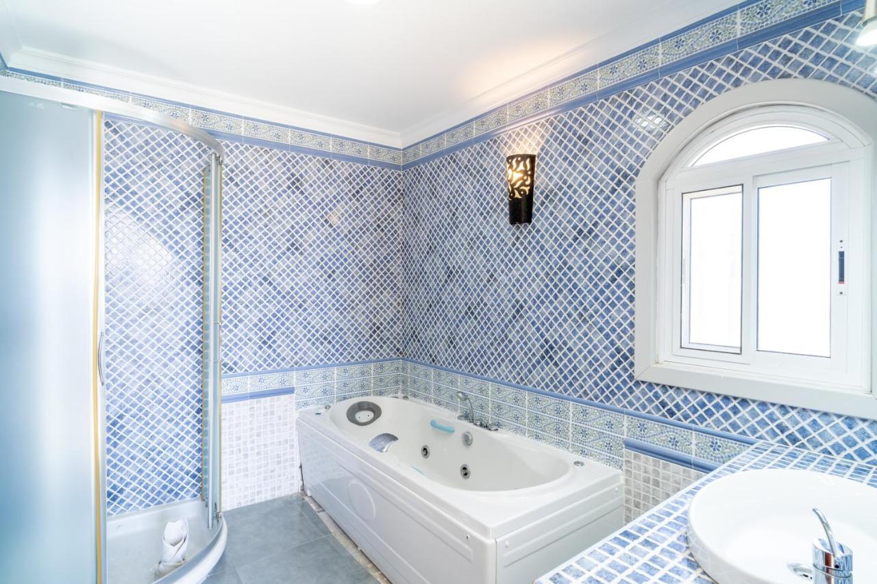 Villa Kenny Private Pool Casasol نيرخا المظهر الخارجي الصورة