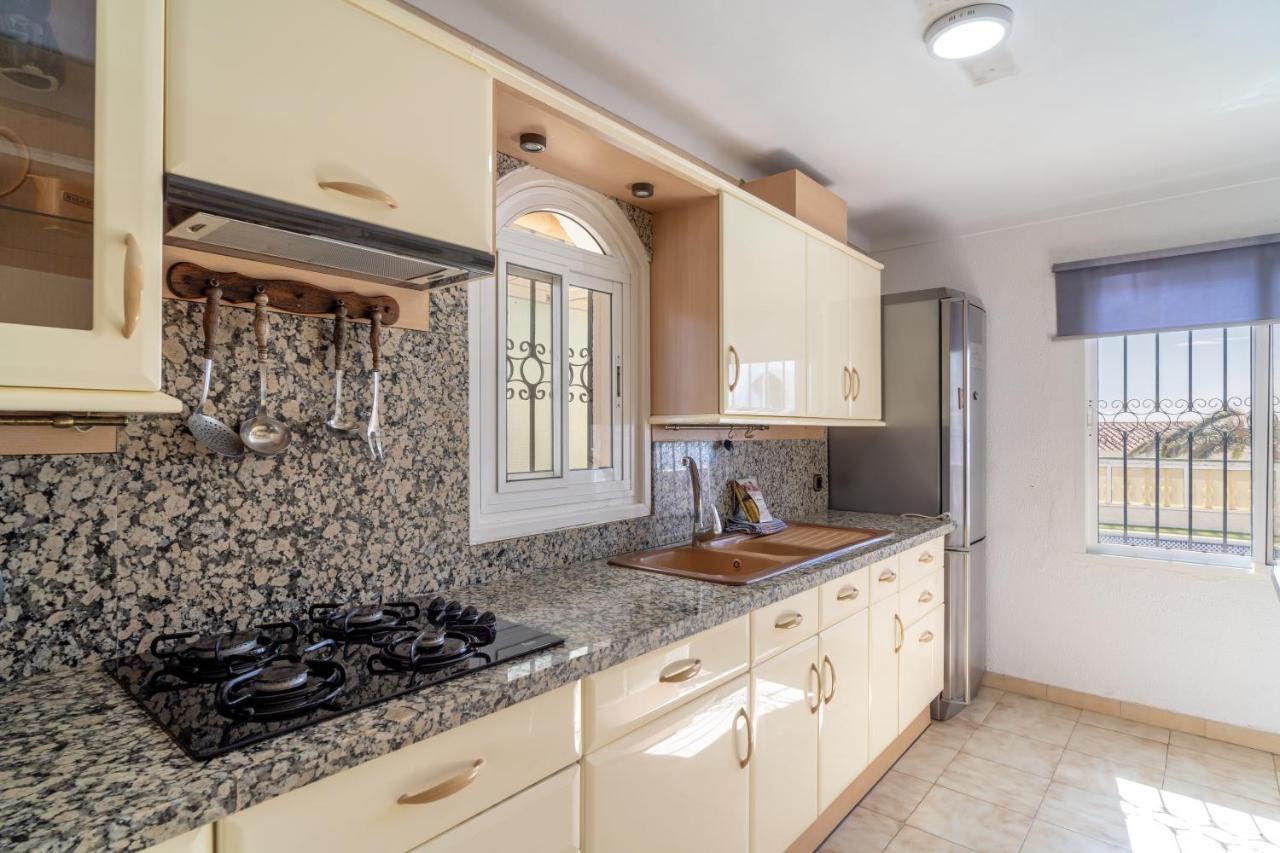 Villa Kenny Private Pool Casasol نيرخا المظهر الخارجي الصورة